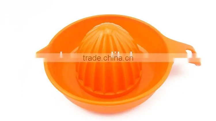 2015 new plastic strawberry slicer cutter