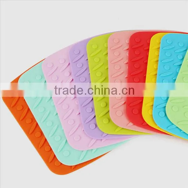 Heat resistant dishwasher safe silicone table mat