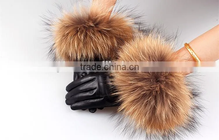 New 2016 Winter Fashion Raccoon Fur Short Design Women's Leather Gloves Thickening