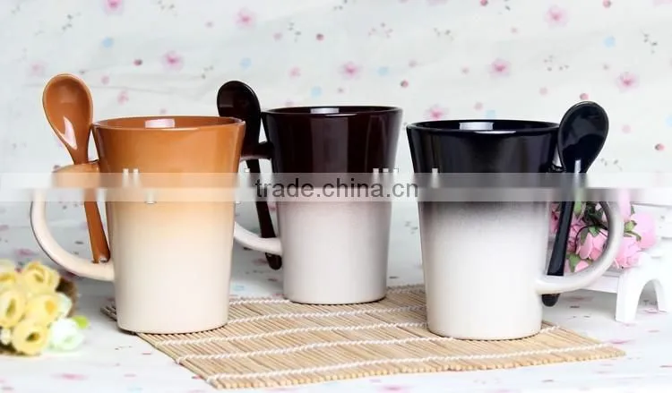 2016 graduated color horn mug with spoon