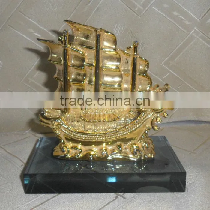 Polyresin boat figure decoration