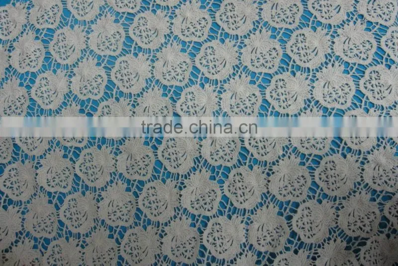 wholesale cotton crochet twill fabric strawberry pattern