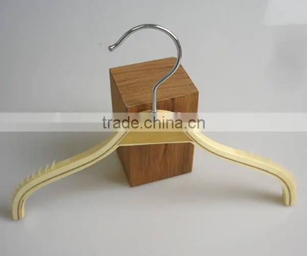 LM 395 Laminated wood hanger children hanger