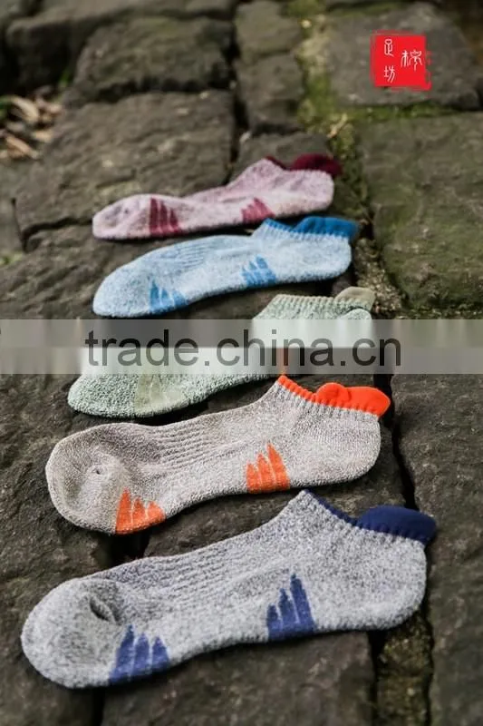 Wholesale Men Cotton Anti-Slip Sports Socks