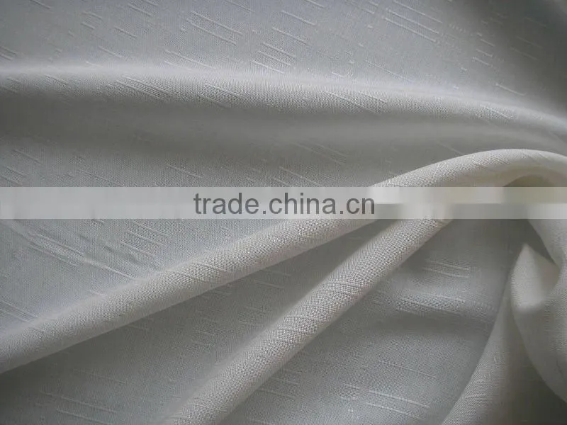 XDR2029 30S*30S RAYON SLUB IN WEFT WOVEN FABRIC