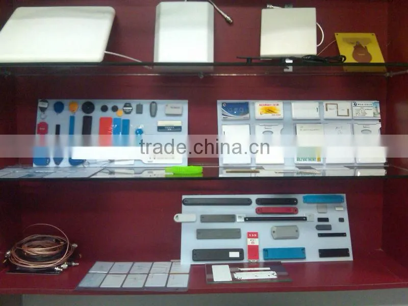 UHF Metal Tags applicable to metallic surface