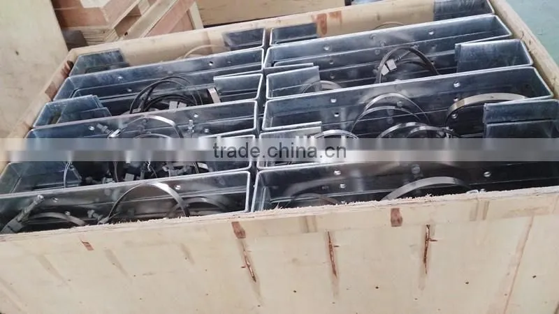 Cable storage assembly for pole