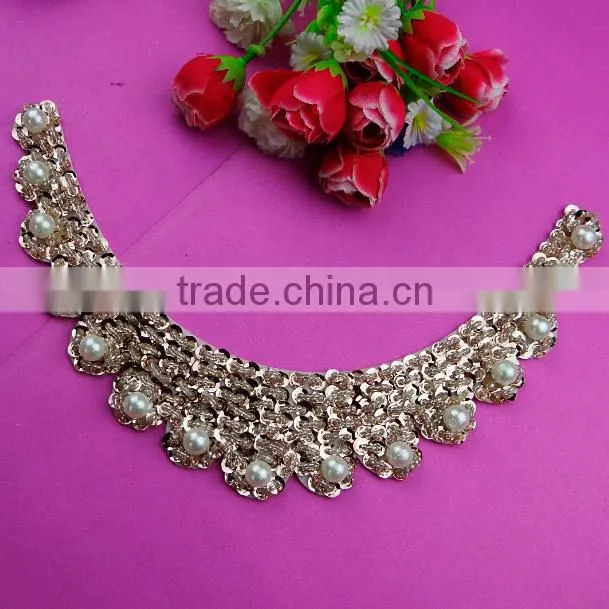 2015 top quality hot selling graceful style favorable wholesale price crystal beaded crochet collar lace for bridal accessory