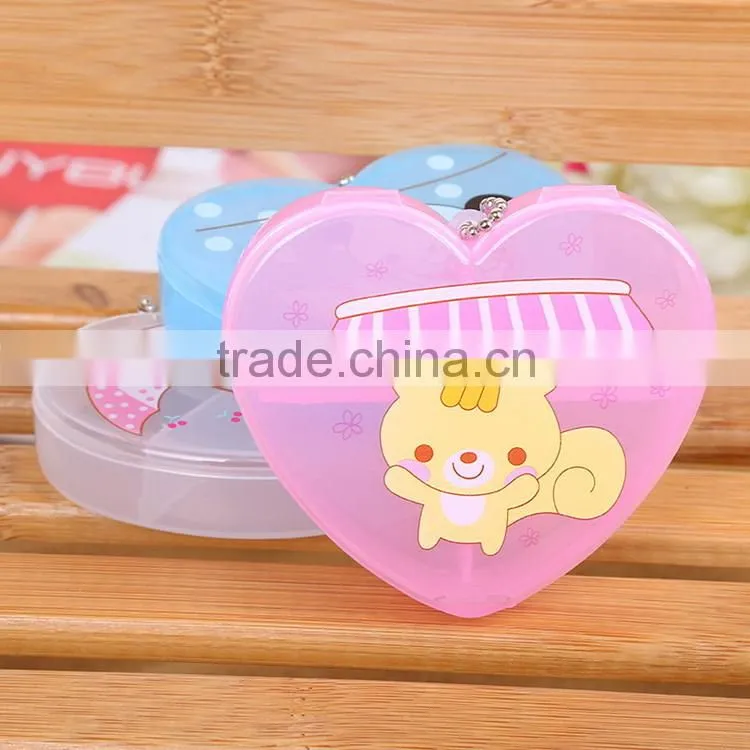 Contemporary Latest Plastic Red Heart Shaped Pill Box