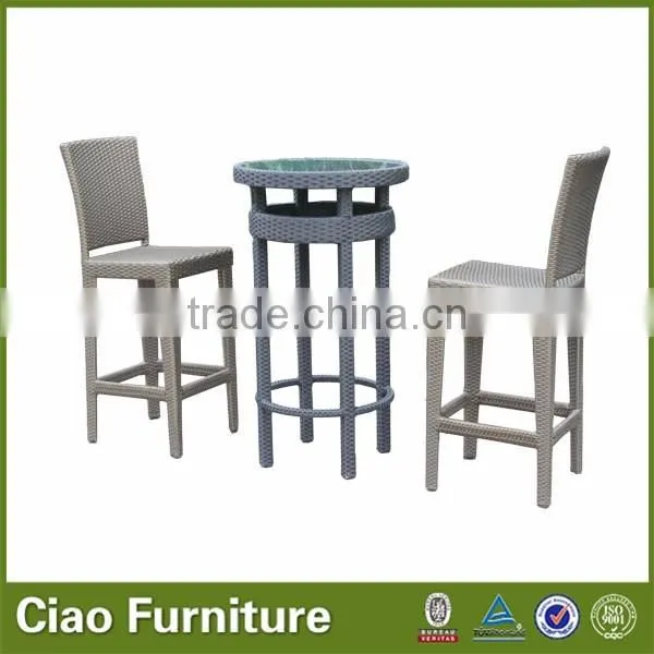 Outdoor Tiki bar table rattan high bar set