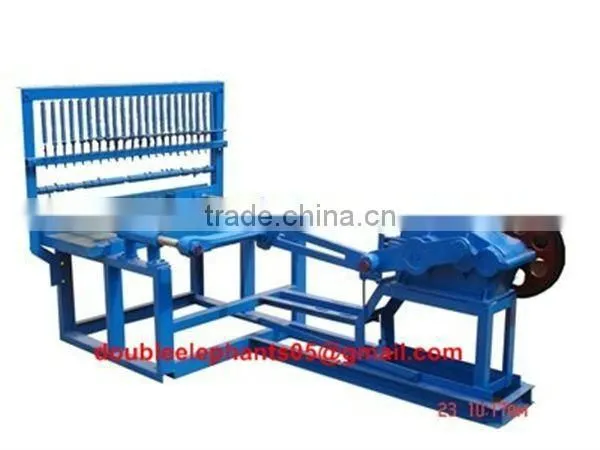 Non-vacuum clay brick extruder