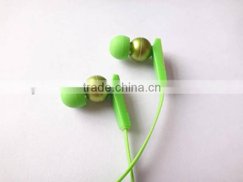 Top Quality Flat Cable Metal Earphone with Mic