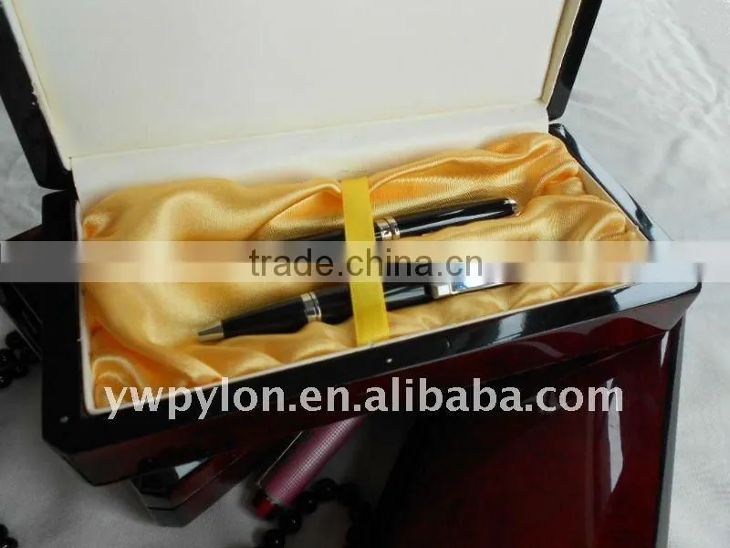 Wo-43 glossy wooden pen box
