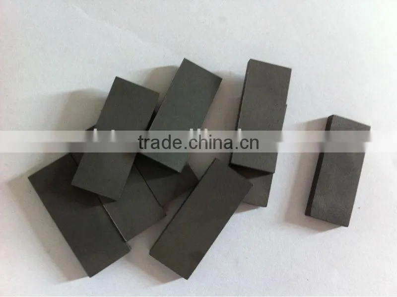 Cemented carbide milling inserts