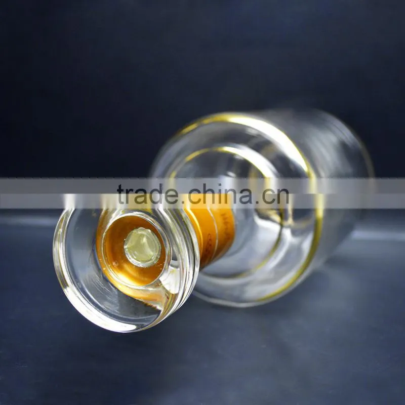 Wholesale hot sales clear whiskey glass bottle