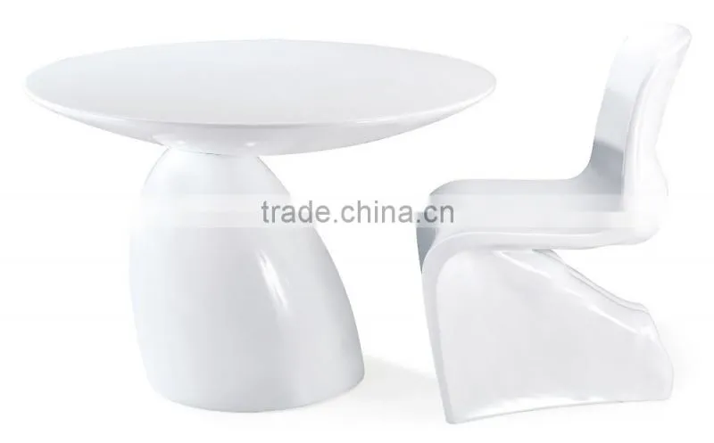 Replica European style white color parabel table by Eero Aanio for dining room