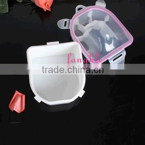 Platsic manicure bowl for nail care use