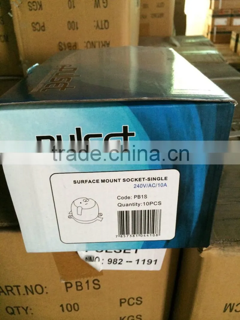 3 Pin Single Surface Socket