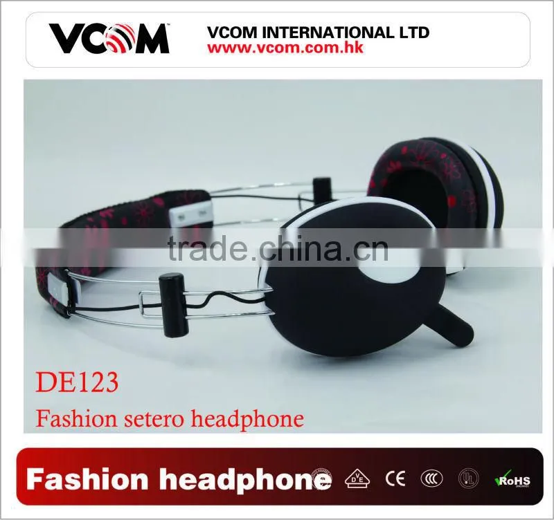 2013 fashion cheap headphone with super bass free samples