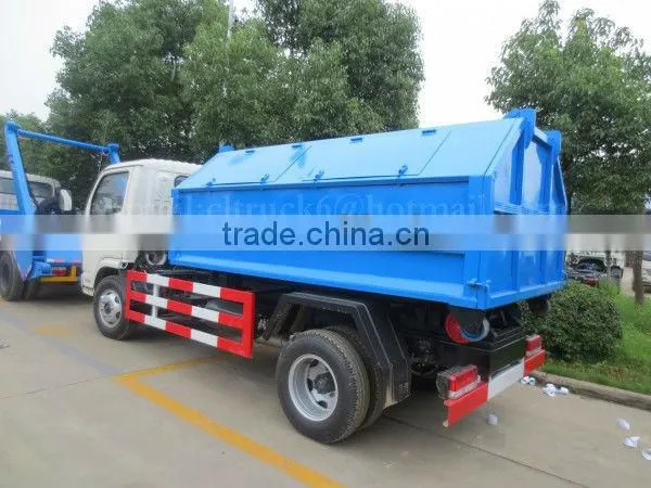 95 hp 4*2 DONGFENG Detachable Garbage Truck 4 m3