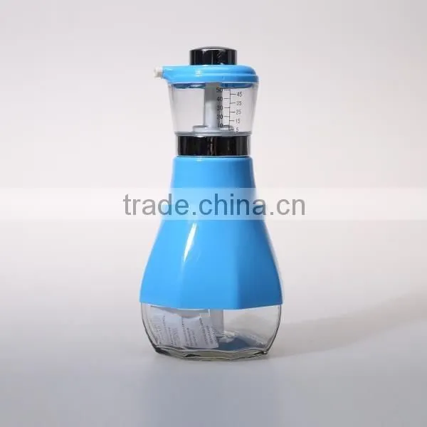 hot sale 0.5L glass measuring oil bottle with straw