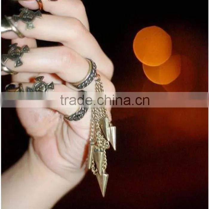 Europe and the United States punk wind texture rivet tassel double loop ring