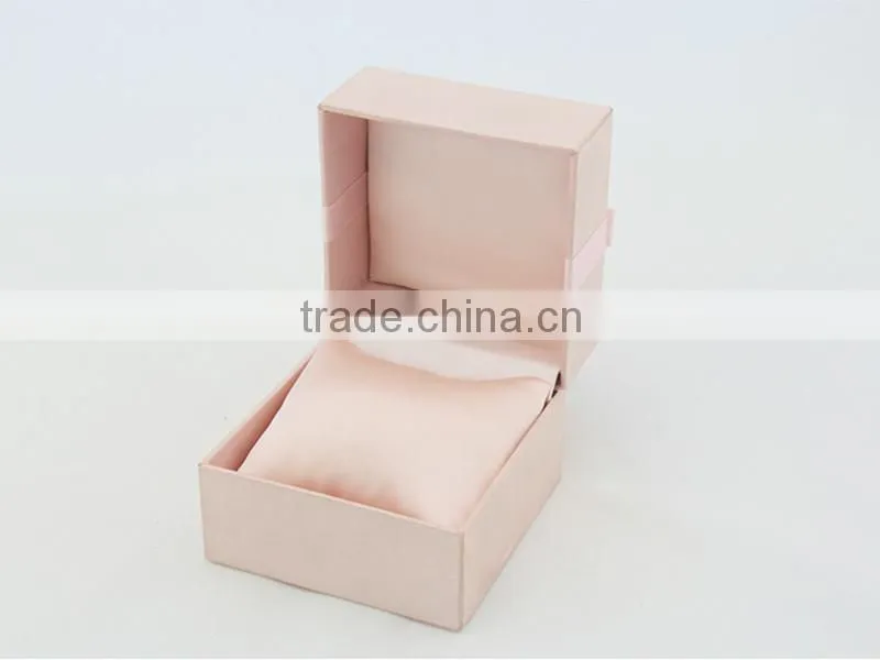 Lovely pink jewelry box for bracelet packaging