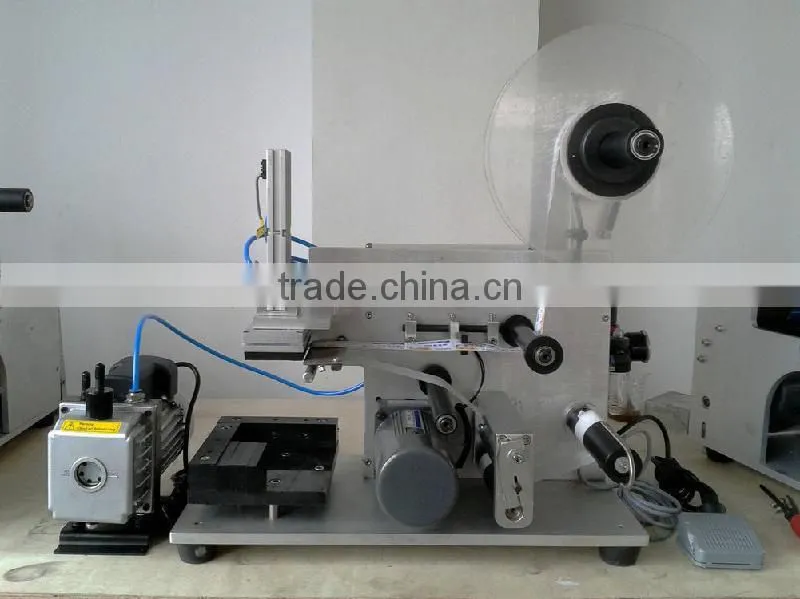 JF2014 Semi automatic round bottle sticker labeling machine for round bottles with printer