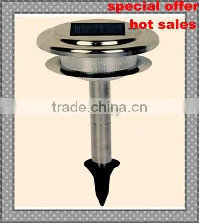 Outdoor solar lawn light