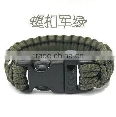 Fashion paracord survival bracelet uses
