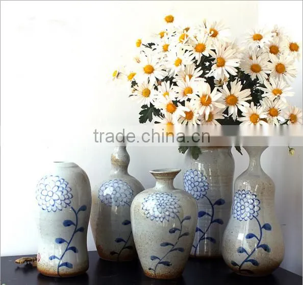 Jingdezhen Blue And White Floret Bottle Hand-Painted HY0013