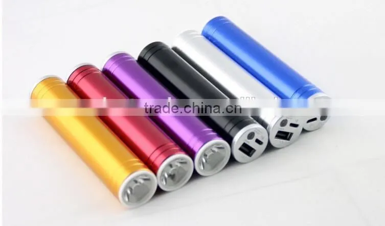 New stylish LED torch light custom laser engraving logo optional capacity cylinder shape mobile power bank