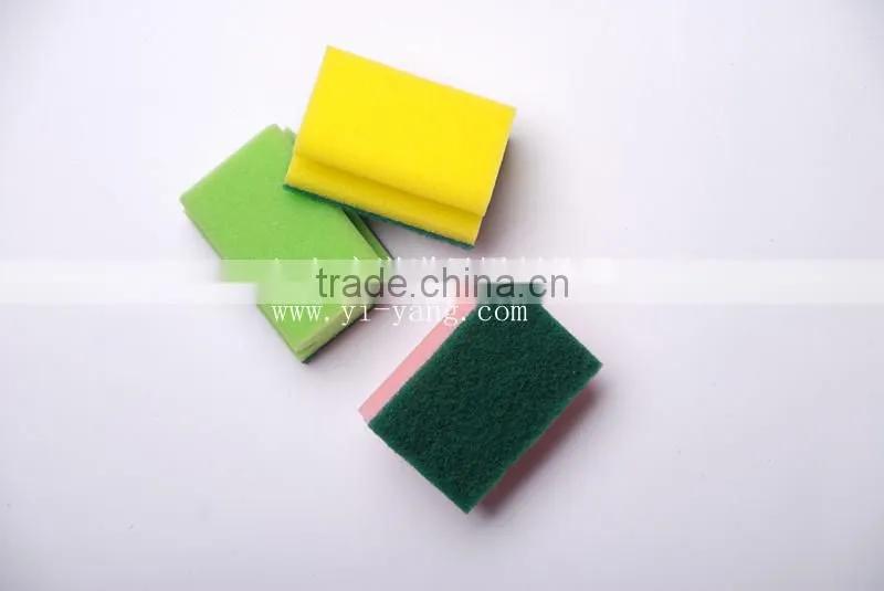 Heavy duty scouring pad with good sponge