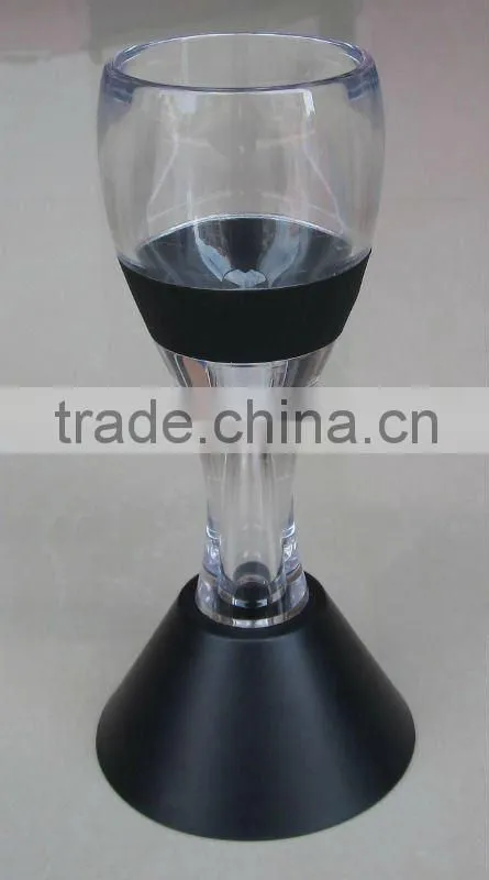Hour glass wine decanter wine aerator