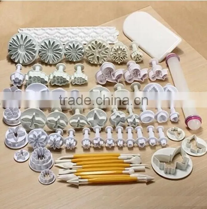 68 piece Fondant Cakes Baking Embossing Decorating Plunger Tools Set