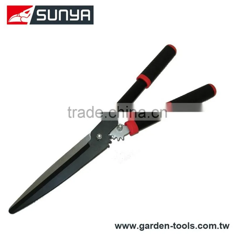 Easy cut topiary blades for bush cutter hedge shears