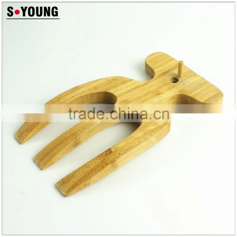 22030 wooden salad hands