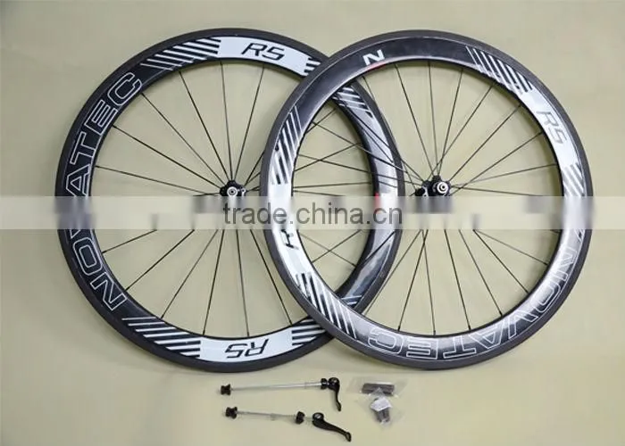 New product 2014 700c carbon clincher rims 3K&gross/matte finished carbon bike wheel