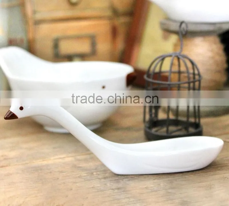 2016 new Health ceramic hot pot colander swan kitchen ceramic spoon