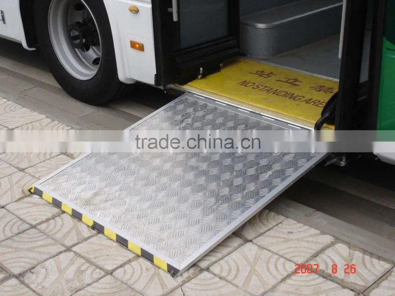 350KG CE Quality EWR Electric portable wheelchair ramp for the disabled and old used on low floor city bus