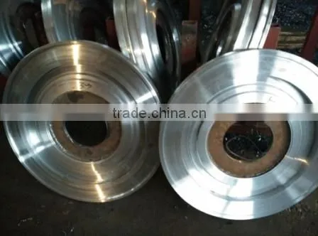 Solid tyre forming mold