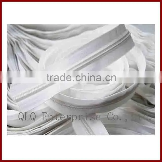 Nylon Long Chain Zipper White