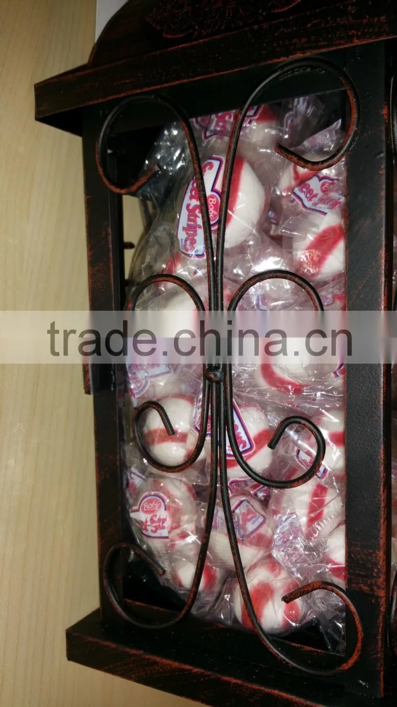 Indoor - outdoor Garden Decorative Classic Metal Lantern Candy Could Be Hid In