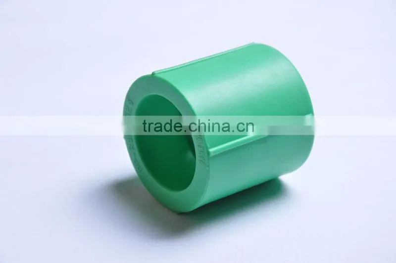 China Manufacturers ppr equal socket for hot and cold water supply