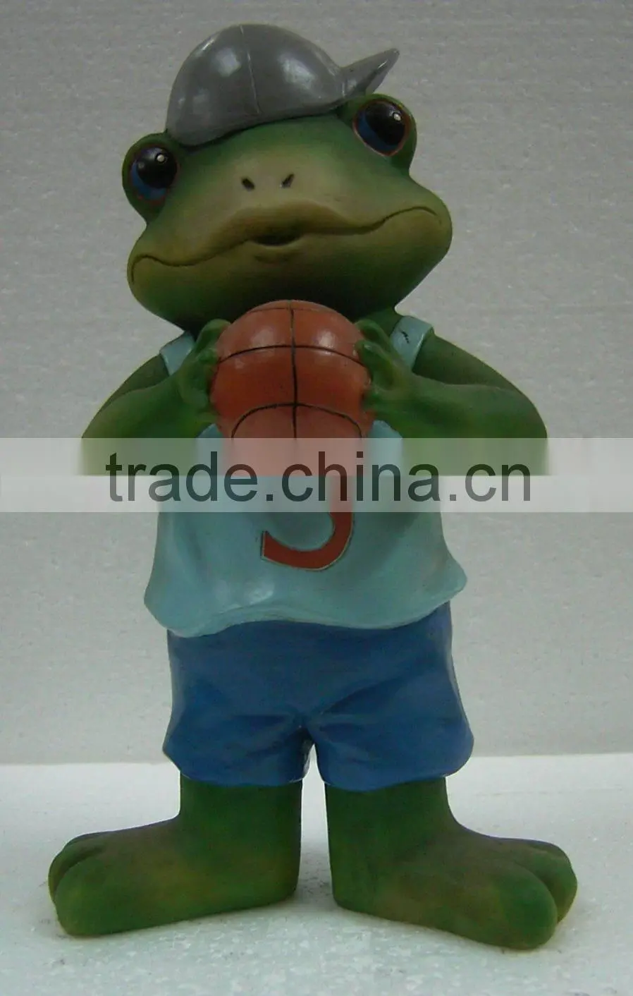 Custom Lifelike Resin Frog Doctor Resin Colorful Painting Figurine Statue