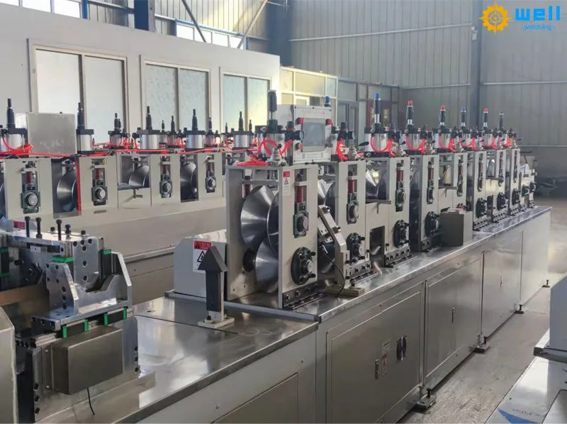 paper-angle-board-protector-machine-6