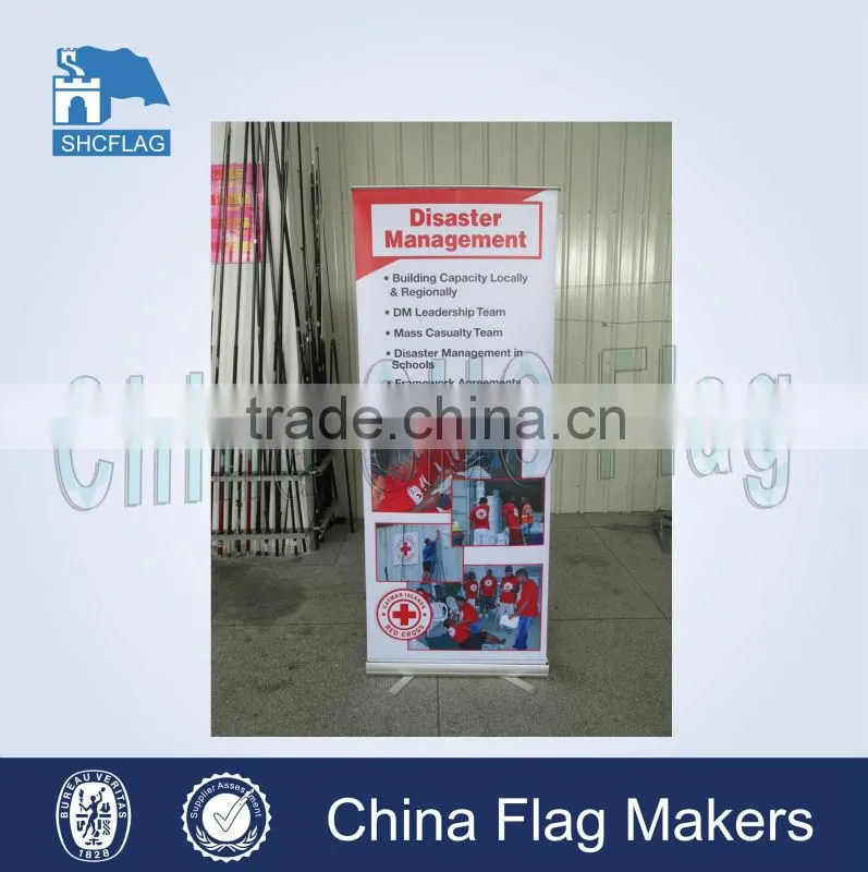 Retractable roll up banner stand for advertising