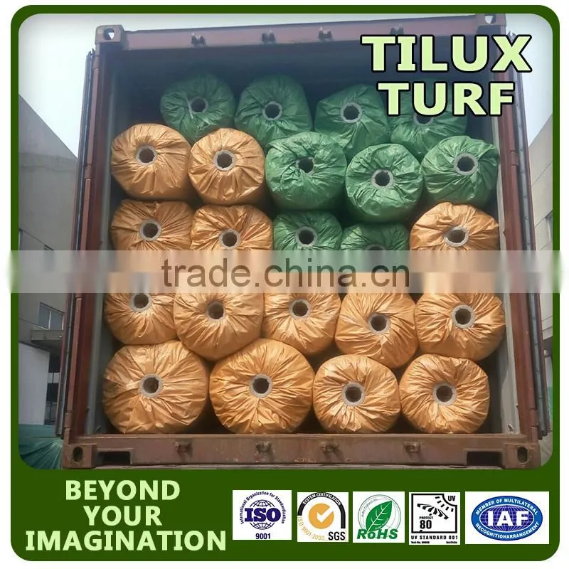 Durable golf grass carpet with drainage system