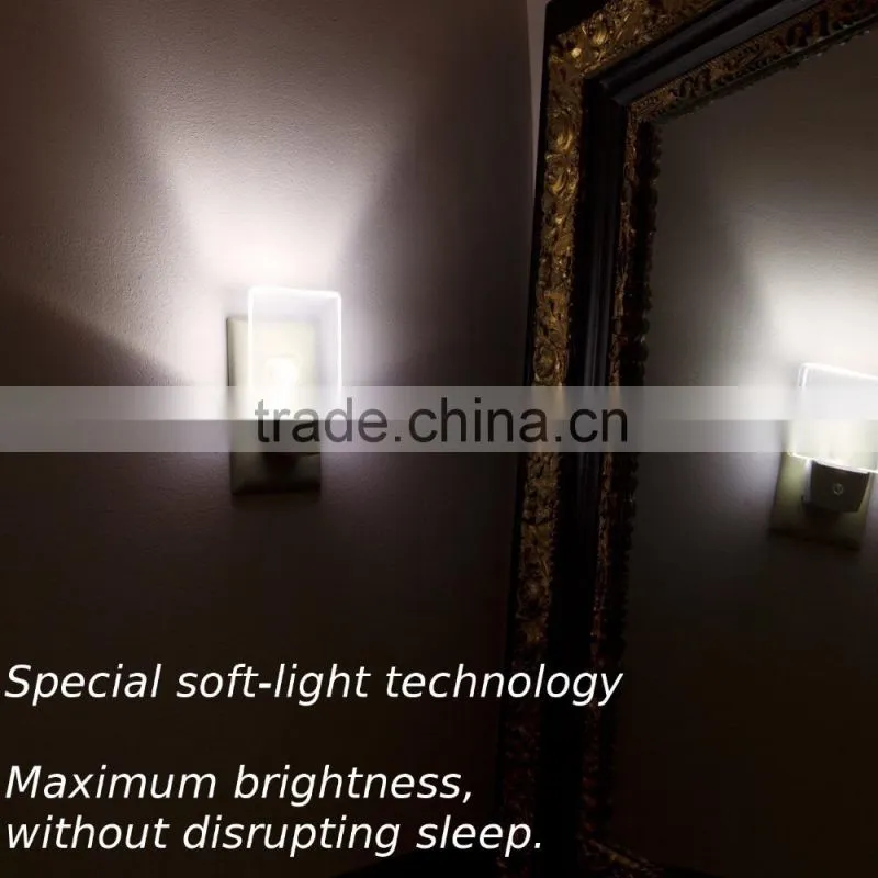 LED night light with dusk sensor dusk to down white