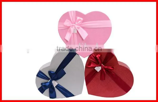 heart shape chocolate packaging box with foil stamping